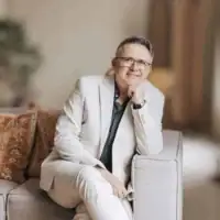 Dr. Domján Mihály: Segítő kéz a családban